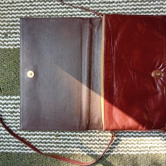 Vintage Made in Canada Leather Crossbody - Picture 11 of 13